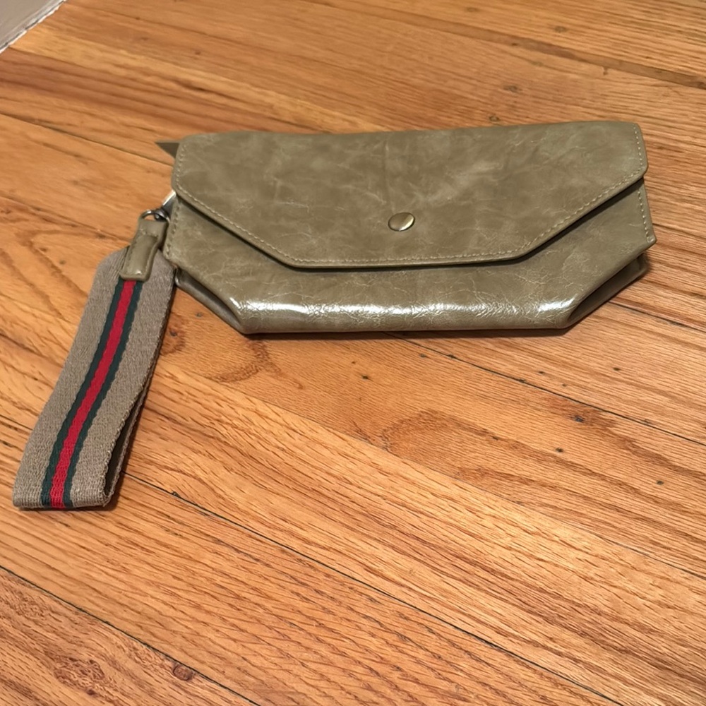ANTHROPOLOGY wristlet in excellent condition